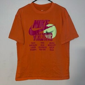Nike World Tour Tee